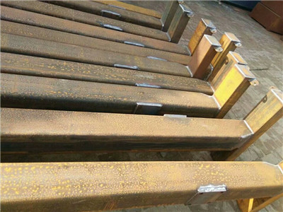 T型篮球架立柱已经焊接完成 T型篮球架立柱已经焊接完成