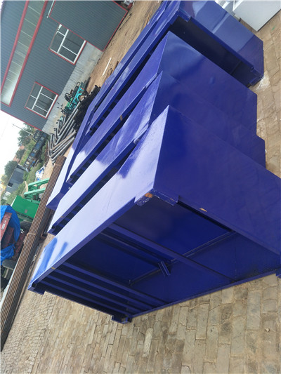 四川新款凹箱移动篮球架正在打包装 四川新款凹箱移动篮球架正在打包装