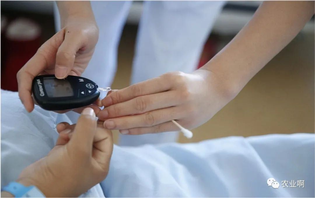 一饿就心慌、手抖、无力,是咋回事?可能是它在使坏,别不当图1