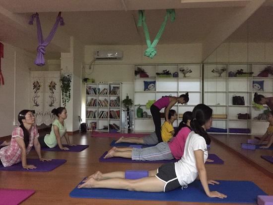 不要让瑜伽伤害你的身体 – 常见瑜伽体式注意事项