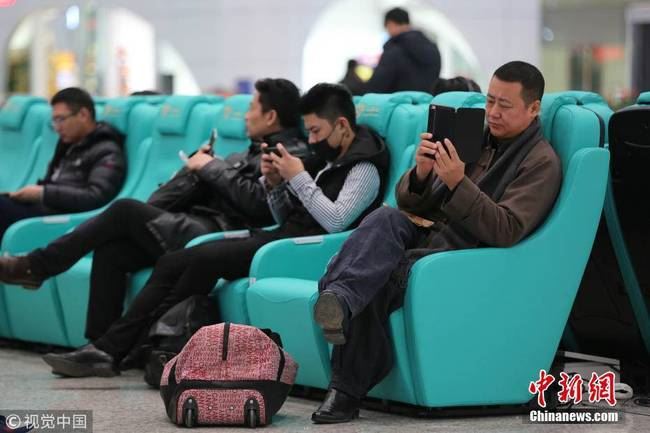 大连目前的豪华候车室：座位都是按摩椅，也可以扫描收费图1