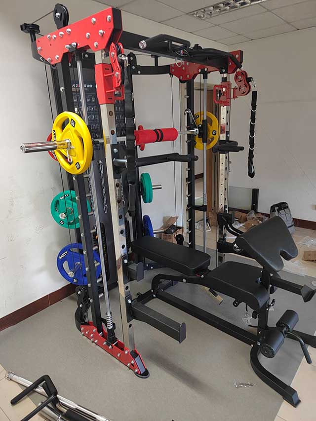 多功能健身器材一台机器就可以锻炼您全身的肌肉！(多功能图1