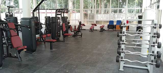 健身房器材