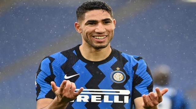 阿什拉夫踢什么位置(阿什利杨踢什么位置)