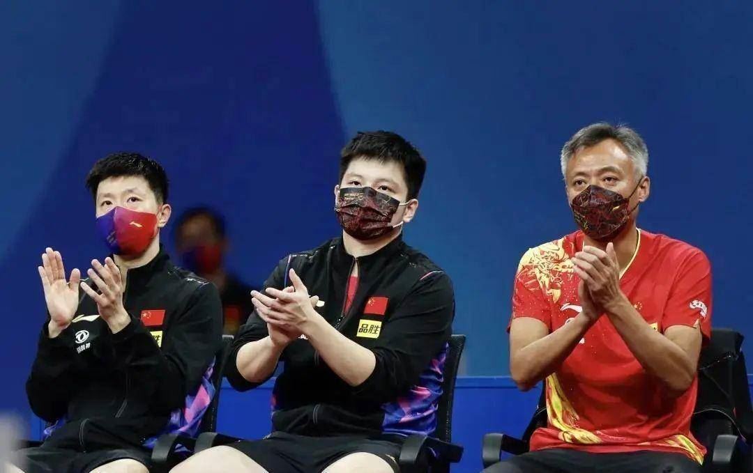 乒超比赛在即，樊振东代表上海地产，陈梦效力于山东鲁能(图1