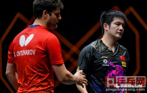 世界冠军评樊振东输球：位置摆的高，真把自己当东哥了(樊图1