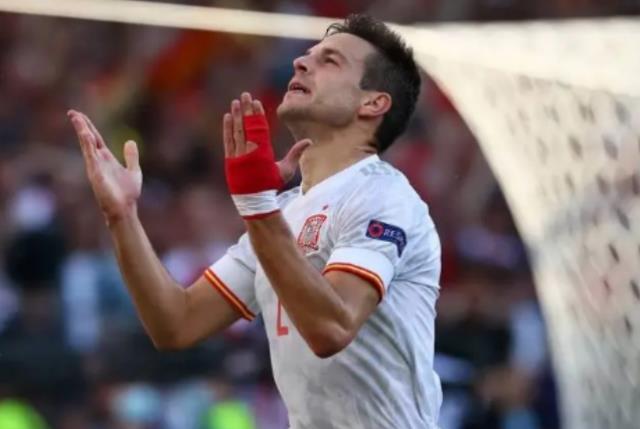 克罗地亚与摩洛哥相遇季军争夺战，外界调侃两队门将之间图1