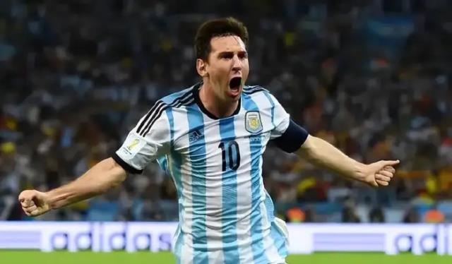 潘帕斯雄鹰3夺世界杯，梅西世界杯之行圆满了(梅西美洲杯图1