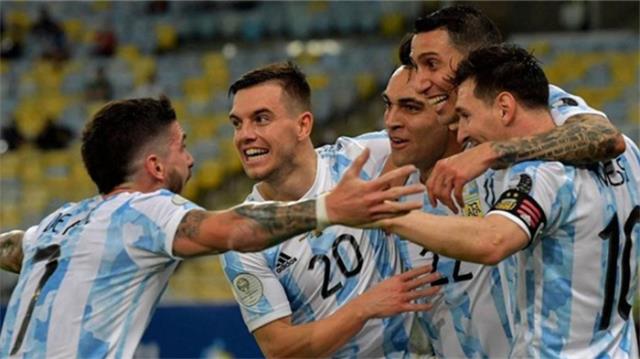 梦想成真，梅西终如愿捧起大力神杯(梅西的愿望)图1