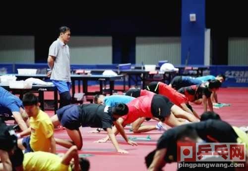 国乒体能教练杨先军：队员眼里带光，我就会很兴奋 | 幕图1