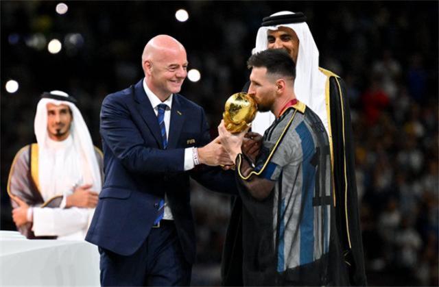 化身&ldquo;带货达人&rdquo;，比什特&ldquo;黑纱&rdquo;已卖断货，就因为梅西图1