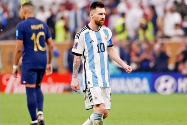 大巴黎三巨头瓦解？惜败梅西无缘卫冕，姆巴佩或将离队(大图1