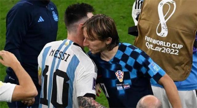 逆转，莫德里奇爆发出真挚的演讲！梅西很意外，球迷：不图1