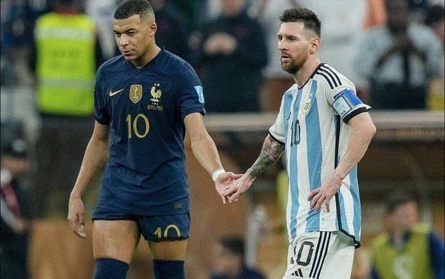 不装了！法媒建议梅西退出评选，第8座金球或刺痛姆巴佩，图1