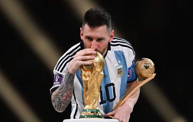 足坛唯一大满贯得主诞生！梅西成就第一人，姆巴佩羡慕，C图1