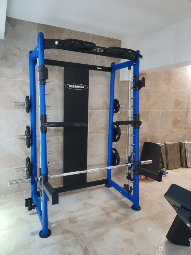 深蹲架什么品牌好？推荐深蹲架！(分体深蹲架和连体深蹲架 图