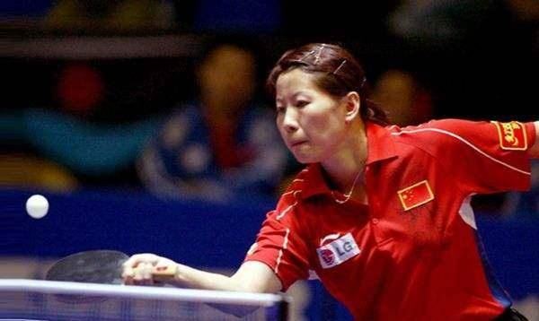 乒乓老前辈李菊，今任副院长，43岁中年发福，气质和蔼且图1