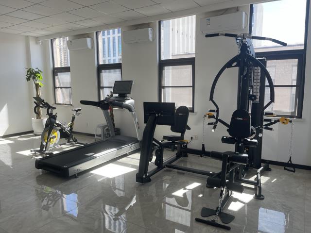 健身房器械厂家直销！免费健身房策划(健身房专用器械)图1