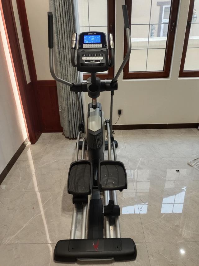 椭圆机和跑步机哪个锻炼效果好？(跑步机和椭圆机的锻炼效图1