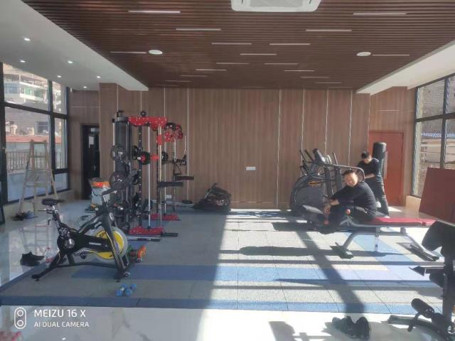 社区健身房器材应该如何配置？考虑这 4 种类型的健身器图1