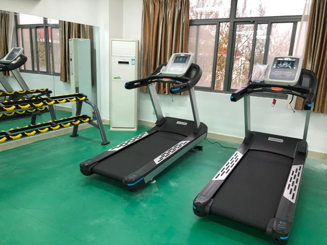 商用跑步机什么牌子质量好？康强跑步机是您不错的选择！(