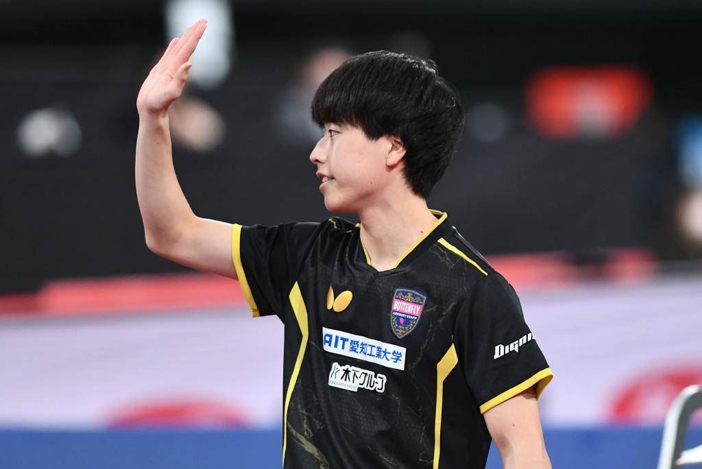 大逆转！日本新星4比3逆转及川瑞基，张本智和救赛点惊魂图1