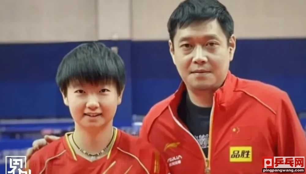 孙颖莎邱贻可合体开始训练，莎莎备战德班世乒赛(邱贻可指图1