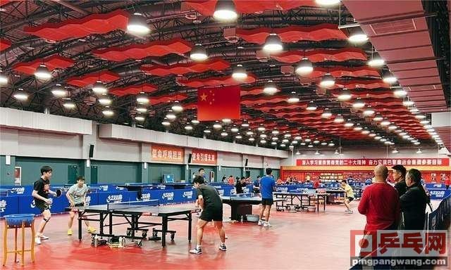 混双被国乒教练组重视！世界第一训练三人围观，王楚钦拖图1