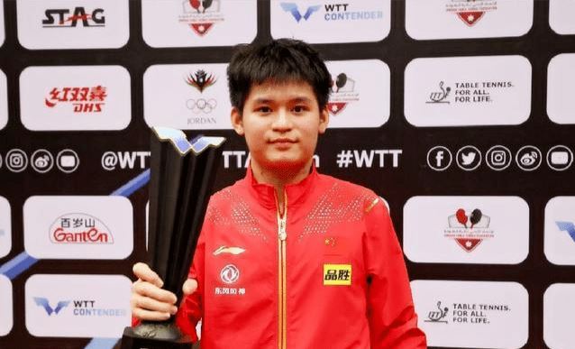 4-0横扫日本张本智和苦主，中国17小将强势爆发，林诗栋勇