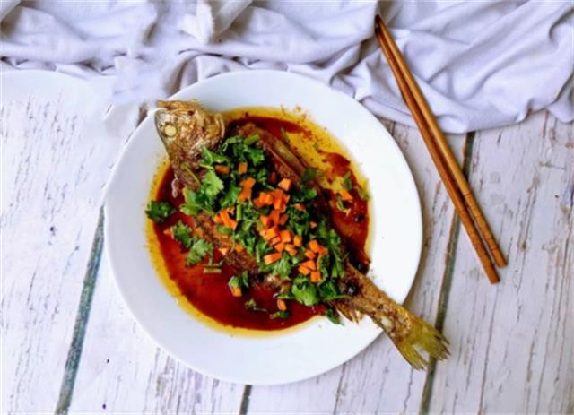 干烧鱼的做法在这  简单 好吃