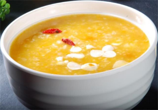 南瓜皮厚又硬不好去皮，教你好方法