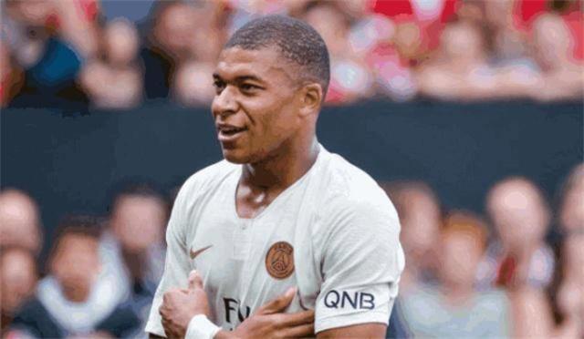 20岁即巅峰！姆巴佩比肩梅西C罗，球迷：梅西C罗20岁比他图1