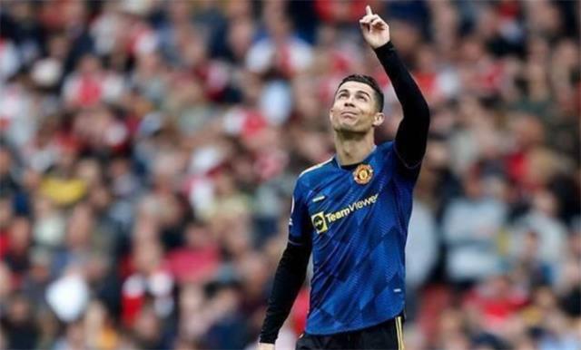 C罗在对阵阿森纳的比赛中完成个人英超百球，为夭折的爱子图1