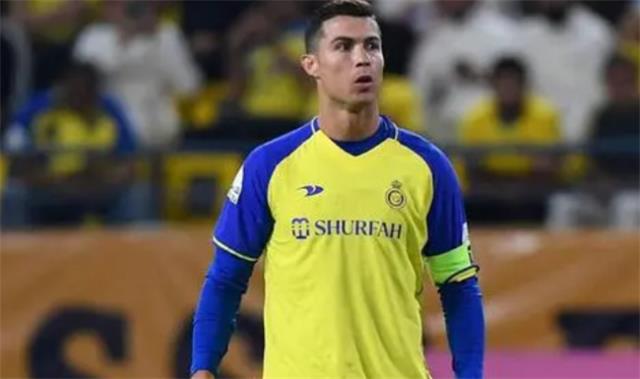 ?C罗如何回应球迷喊“梅西比你更好”？