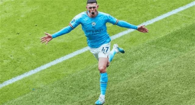 英超足球联赛：阿森纳逆转伯恩茅斯，成为领头羊，曼城紧