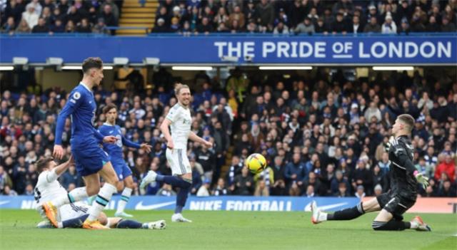 英超：切尔西1-0利兹联，福法纳头球破门帮助切尔西近6轮图1