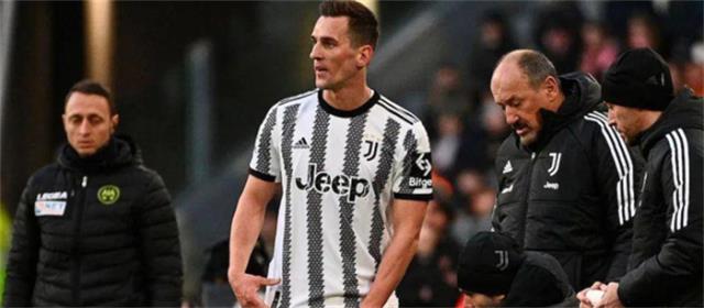 曼联再次对尤文图斯中场拉比奥产生兴趣，可能在今年夏天