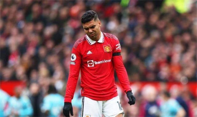 曼联遭遇大冷门，豪门翻盘+17脚被爆+2轮丢5分，英超冠军图1