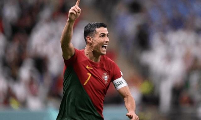 C罗入选葡萄牙队20年纪录再续，新帅赞其经验宝贵(c罗葡萄图1