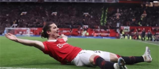 足总杯四分之一决赛完美收官，曼城、曼联、布莱顿和谢菲图1