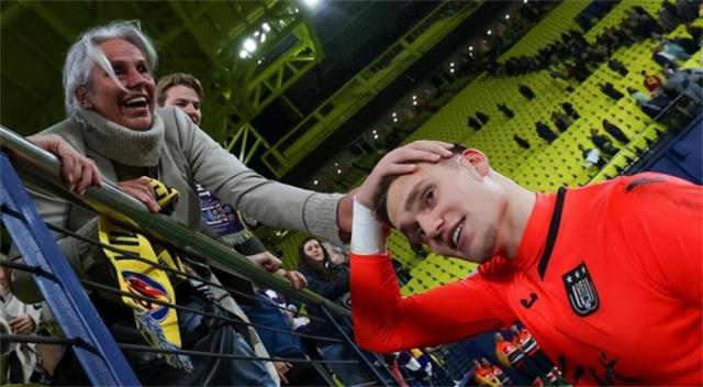 曼联考虑引进年轻门将巴特&middot;韦布鲁根，为未来接班做准备(图1