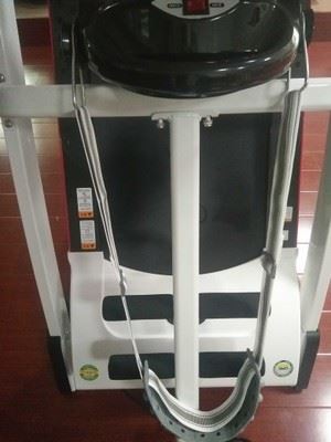 家用款小型电动折叠式兄弟牌跑步机怎么样？被坑前车之鉴感受揭秘