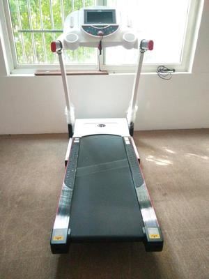 家用款小型电动折叠式兄弟牌跑步机怎么样？被坑前车之鉴感受揭秘