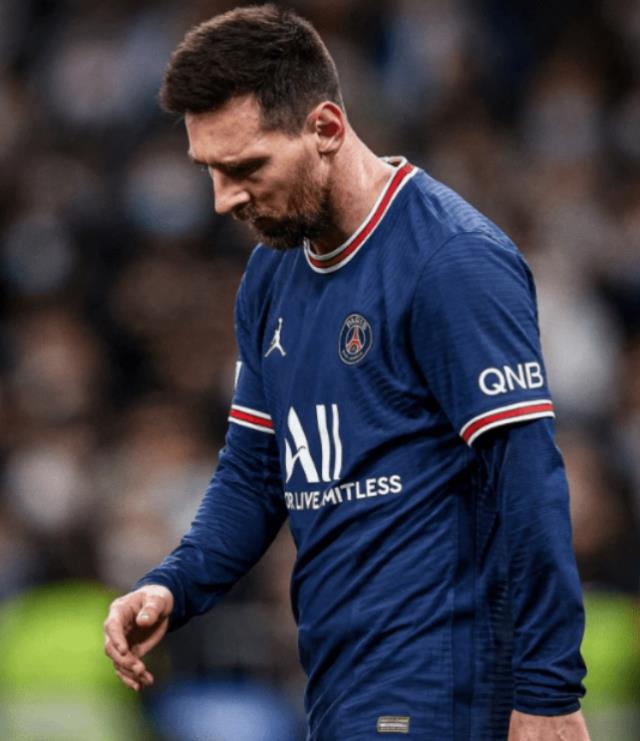 巴黎逼迫梅西降薪+无特权，巴萨未报价，梅西或效仿C罗去图1